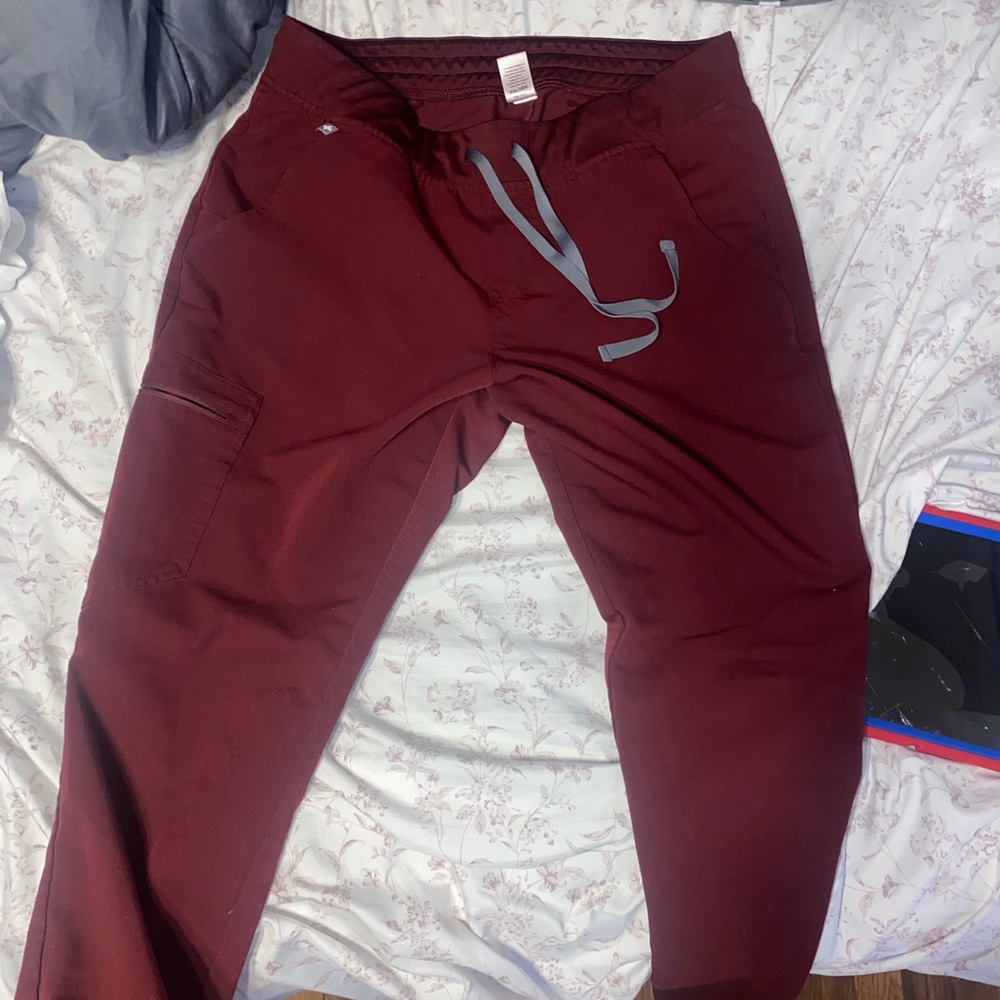 FIGS scrub joggers